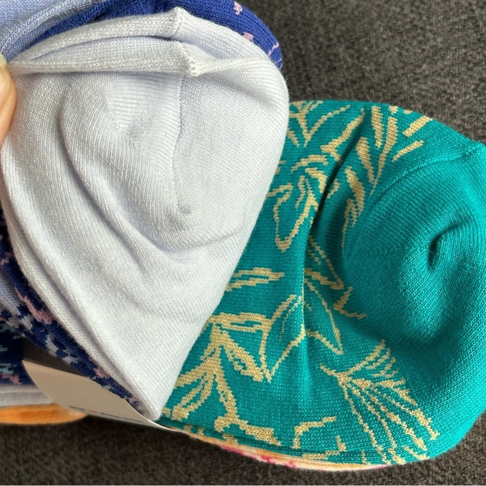 Old Navy Set/6 Women’s Tropical, Hibiscus Floral Theme Ankle Socks, One Size - Picture 9 of 11